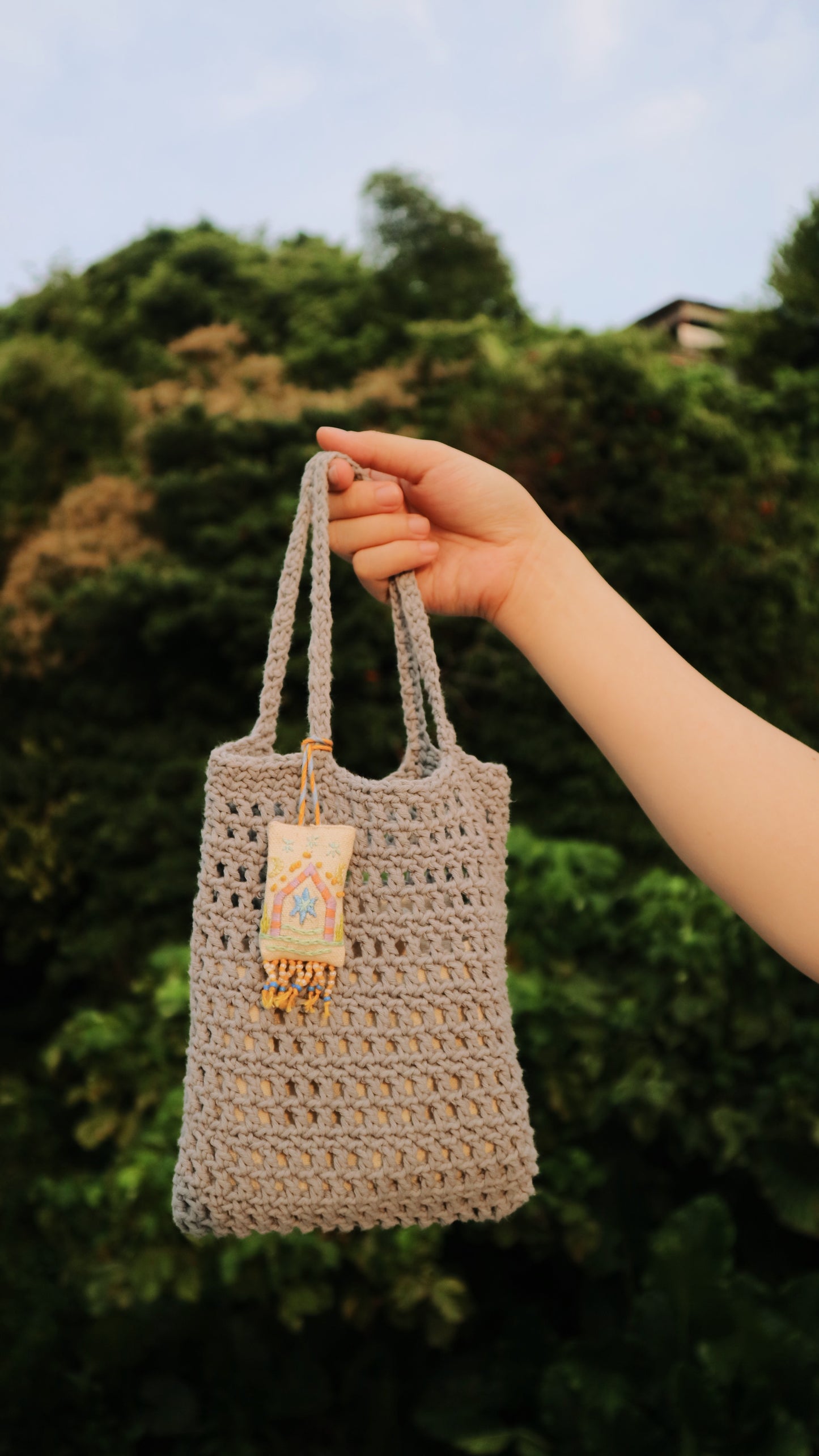 手工刺繡護身香包 Protection Amulet | 附聖木&晶石 | Oddkido Studio